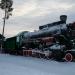 Паровоз Л-4339 с вагоном в городе Когалым