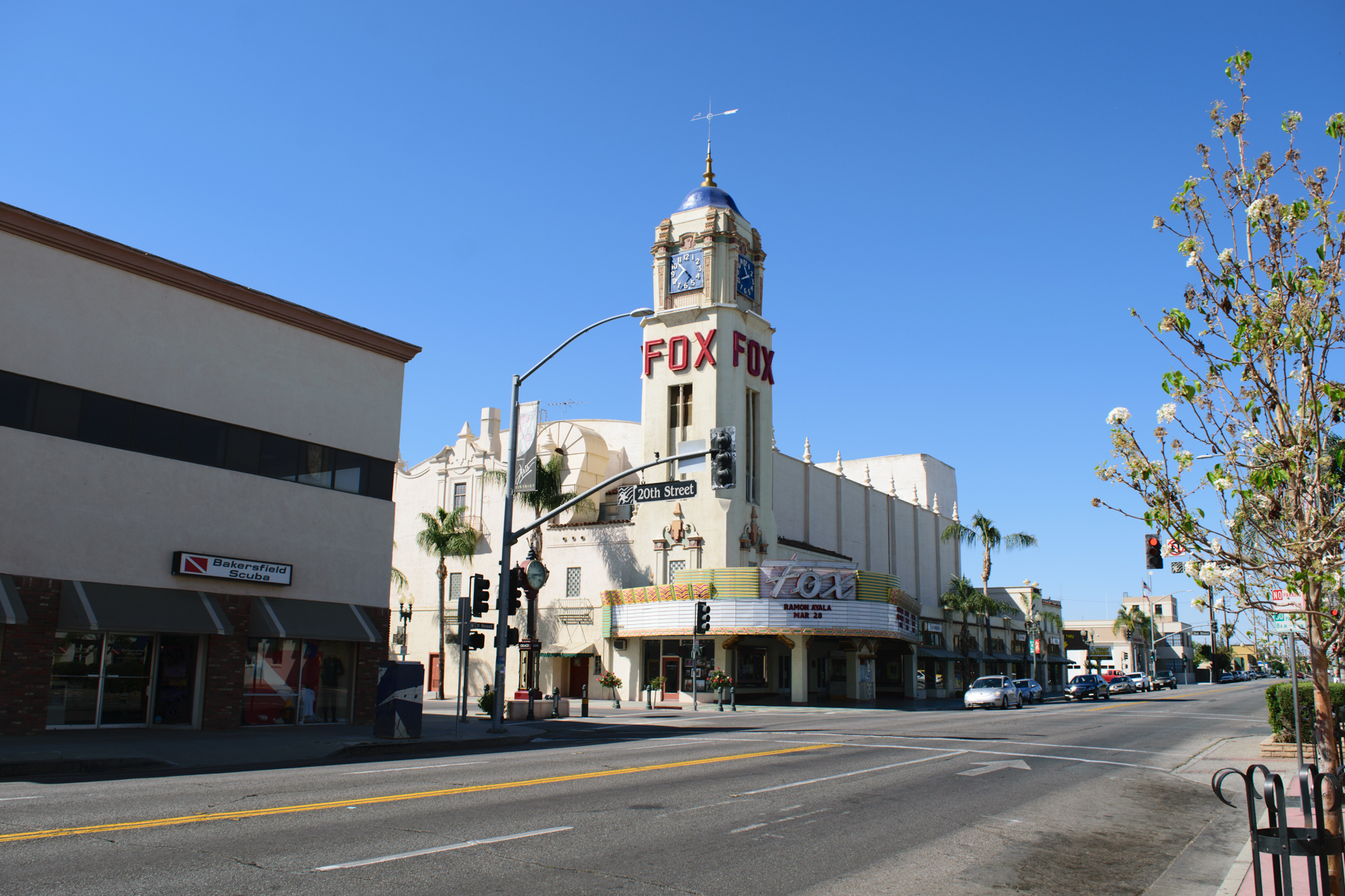 fox-theater-bakersfield-california