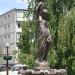 Фонтан со скульптурой в городе Кропоткин