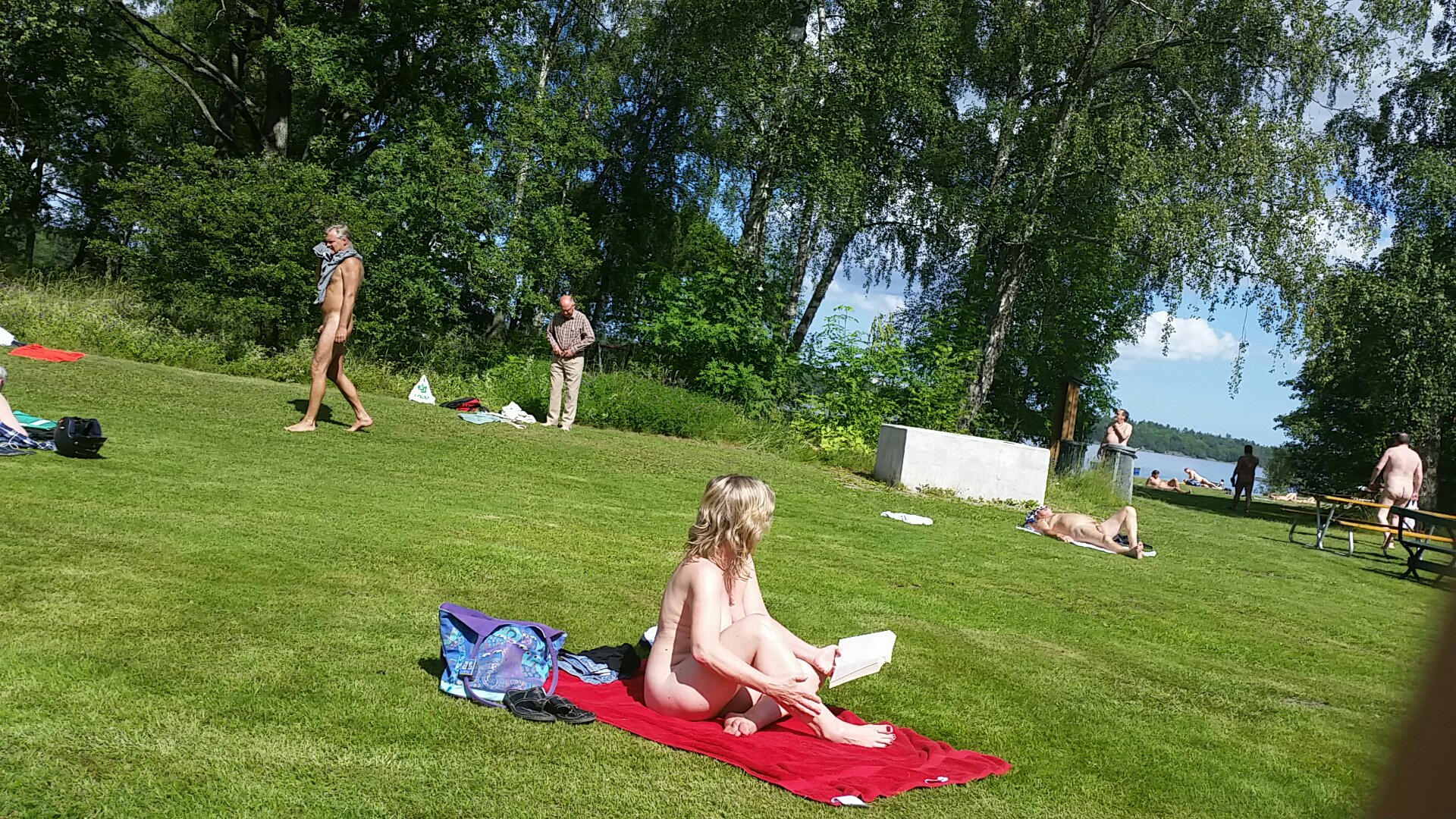 Formal nudist beach, operated by the city of Stockholm. 