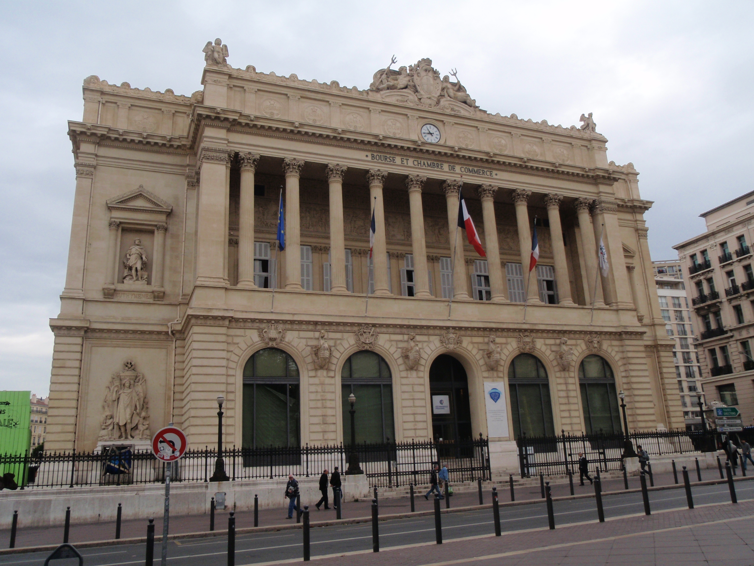 Le Palais De La Bourse Marseille