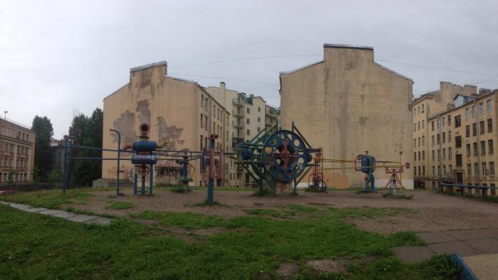 Индустриальная детская площадка - Санкт-Петербург
