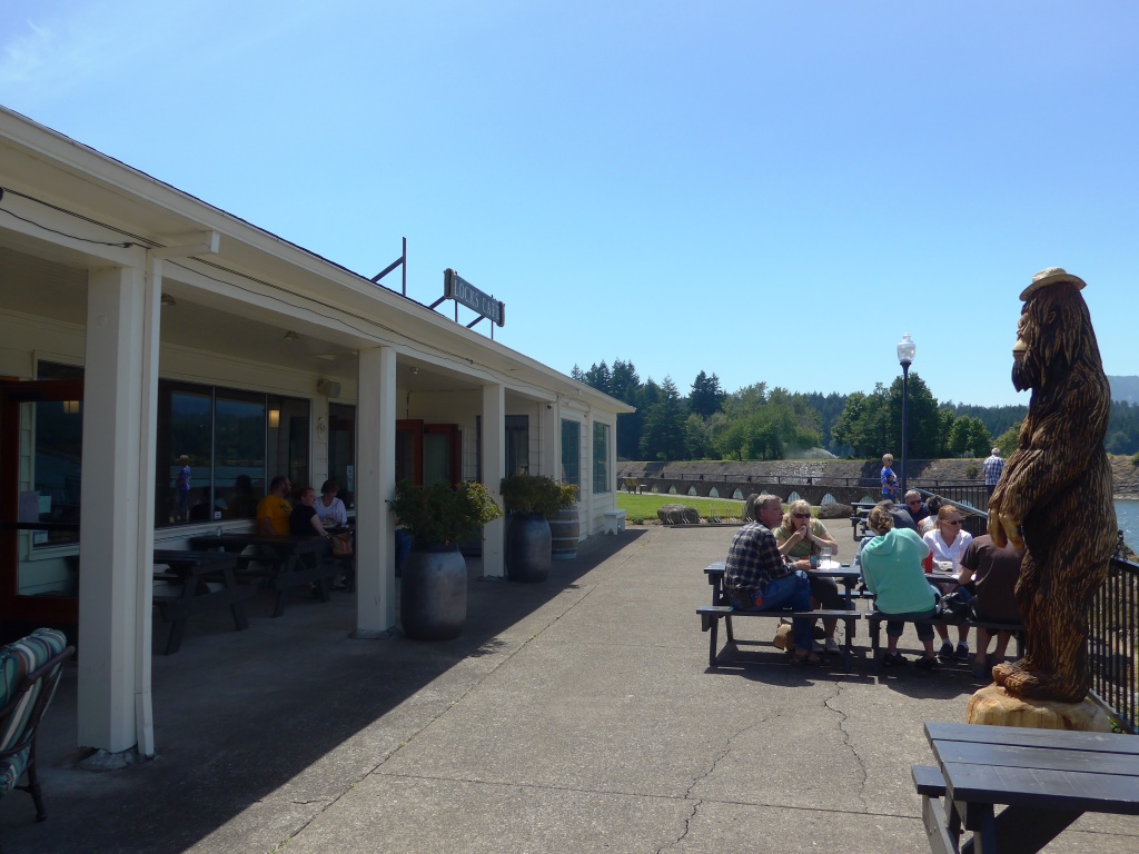 Locks Waterfront Grill Cascade Locks, Oregon restaurant