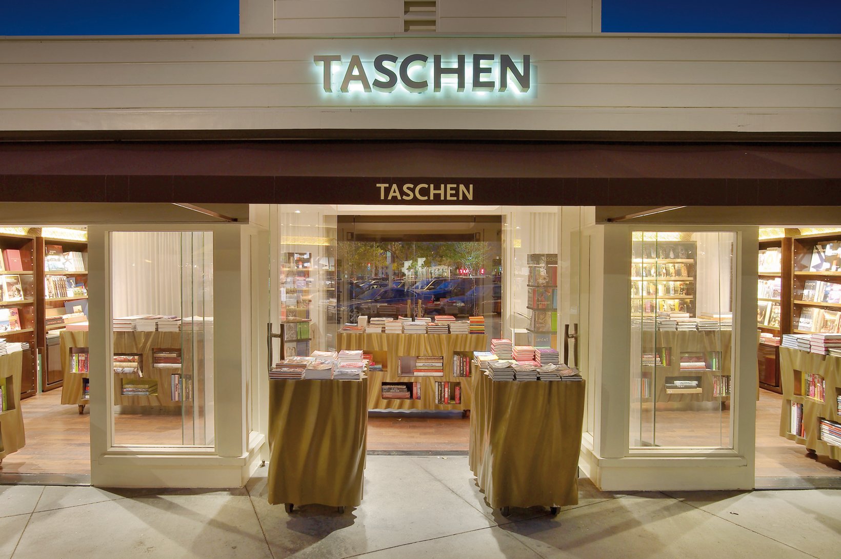 somethings off taschen