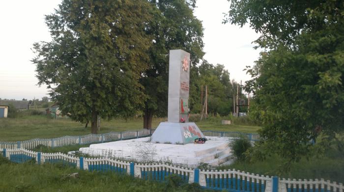 Памятник погибшим воинам   Летники военный памятник / мемориал, Великая Отечественная война image 3