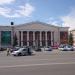 Парковка театра оперы и балета в городе Магнитогорск