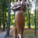 Пам’ятник жінці з дитиною в місті Чернівці
