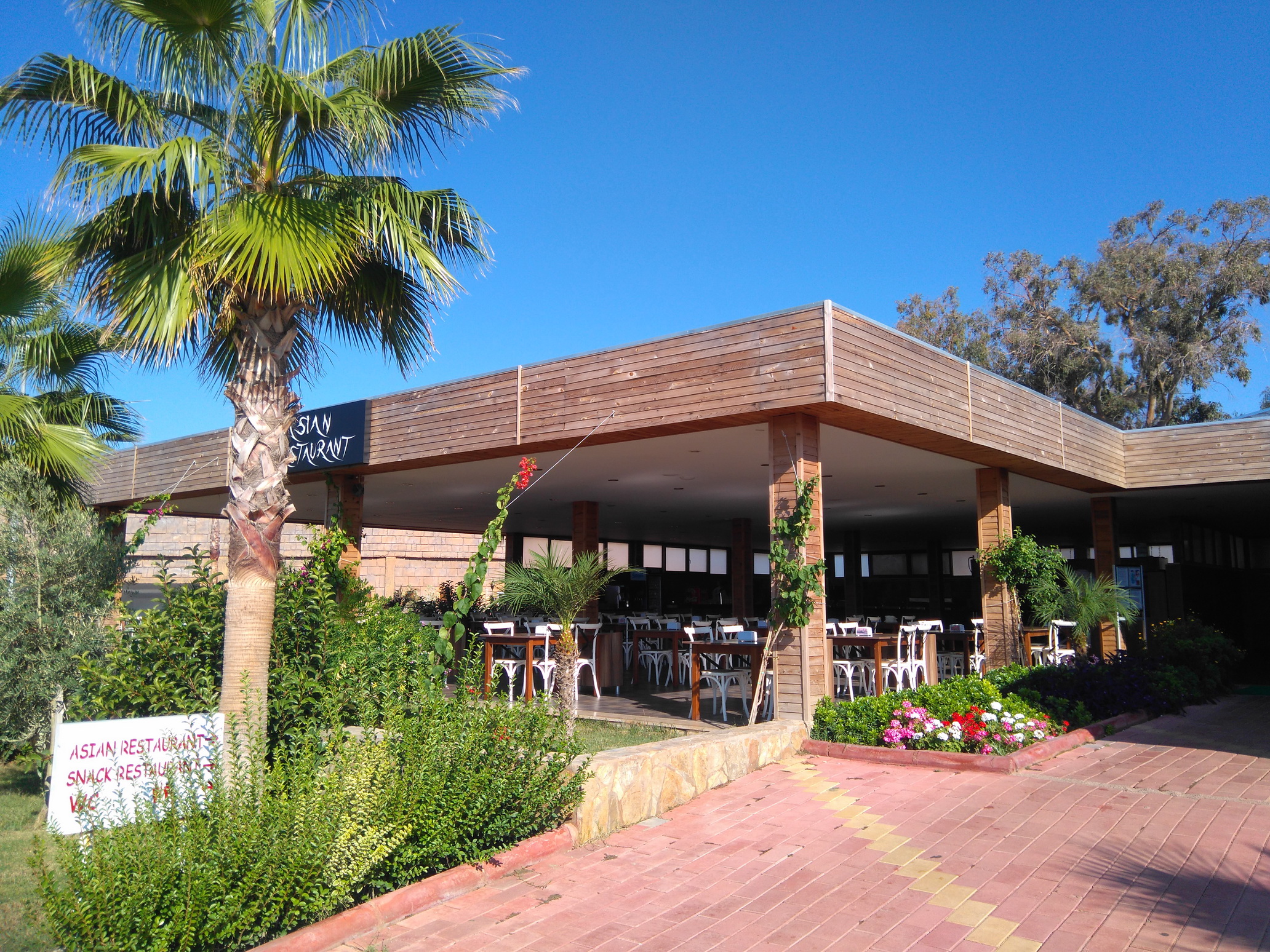 Beach bar Eftalia Village - Turkler