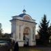 Ограда с воротами (Южные ворота городского кладбища) (ru) in Uusi Laatokankaupunki city