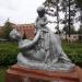 Скульптура «Мать и дитя» в городе Павловский Посад