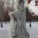 Скульптура «Девушка с веером» в городе Новосибирск