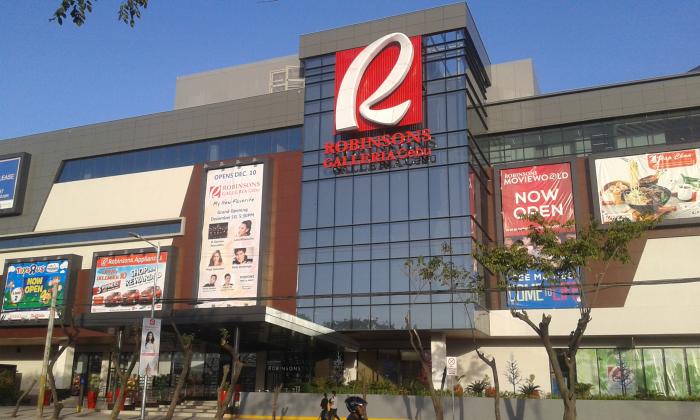 Robinsons Galleria Cebu City Philippines Stock Photo - Alamy