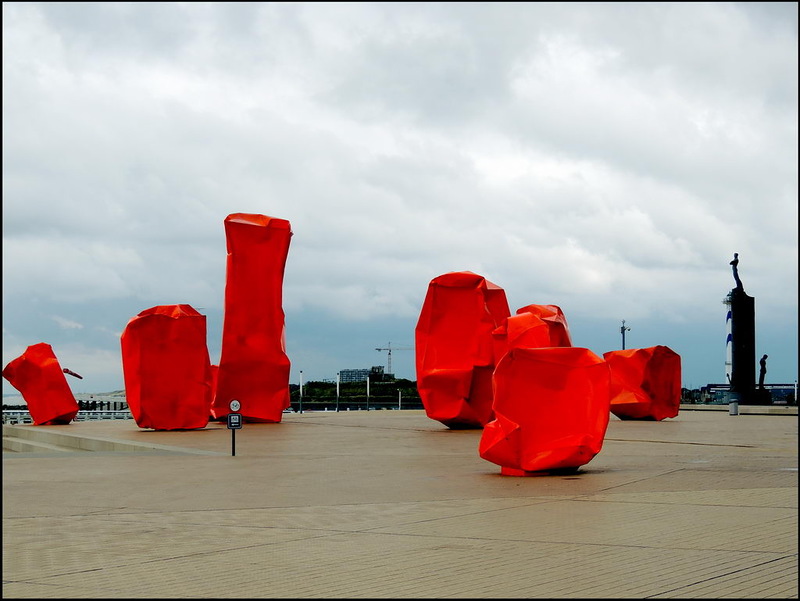 Sculpture composition "Rock Strangers" Ostend