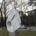 Πουλί στη λίμνη, γλυπτό σε μάρμαρο στην πόλη Ιωάννινα
