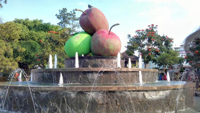 Alun Alun Apel Kota Batu