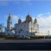 Площадь с клумбой в городе Владимир