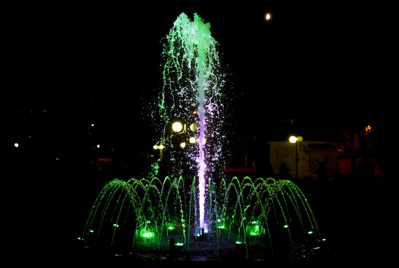 Светодинамический фонтан Саров