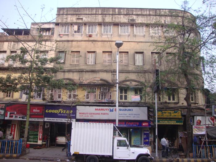 building-no-5b-apartment-with-auto-parts-shops-kolkata