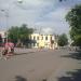 Южный фасад углового здания в городе Мичуринск