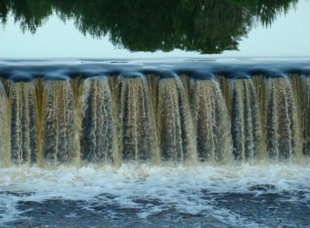 Водопад в городе