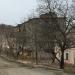 Заброшенный многоквартирный жилой дом в городе Владивосток