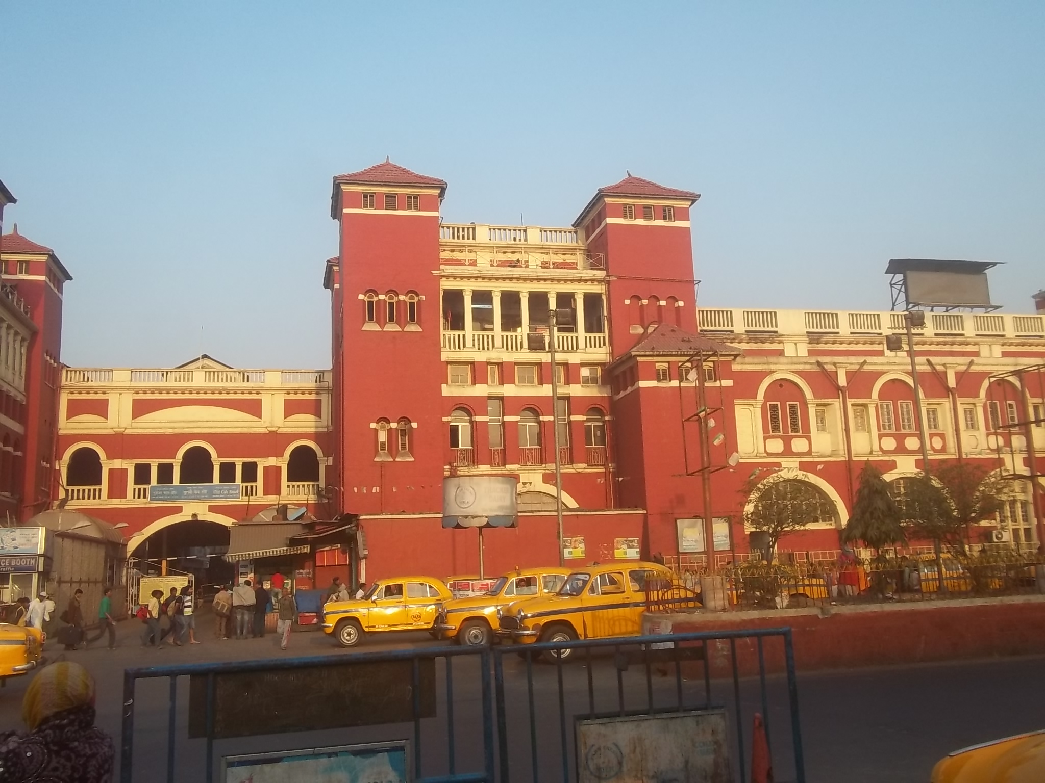 howrah-railway-station-terminal-1-in-old-complex-building