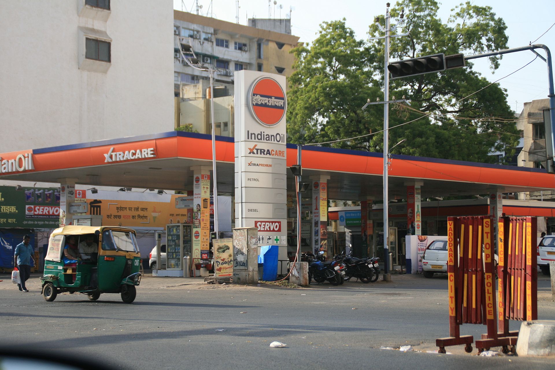 iocl-petrol-pump-vadodara-alkapuri-petrol-gas-station