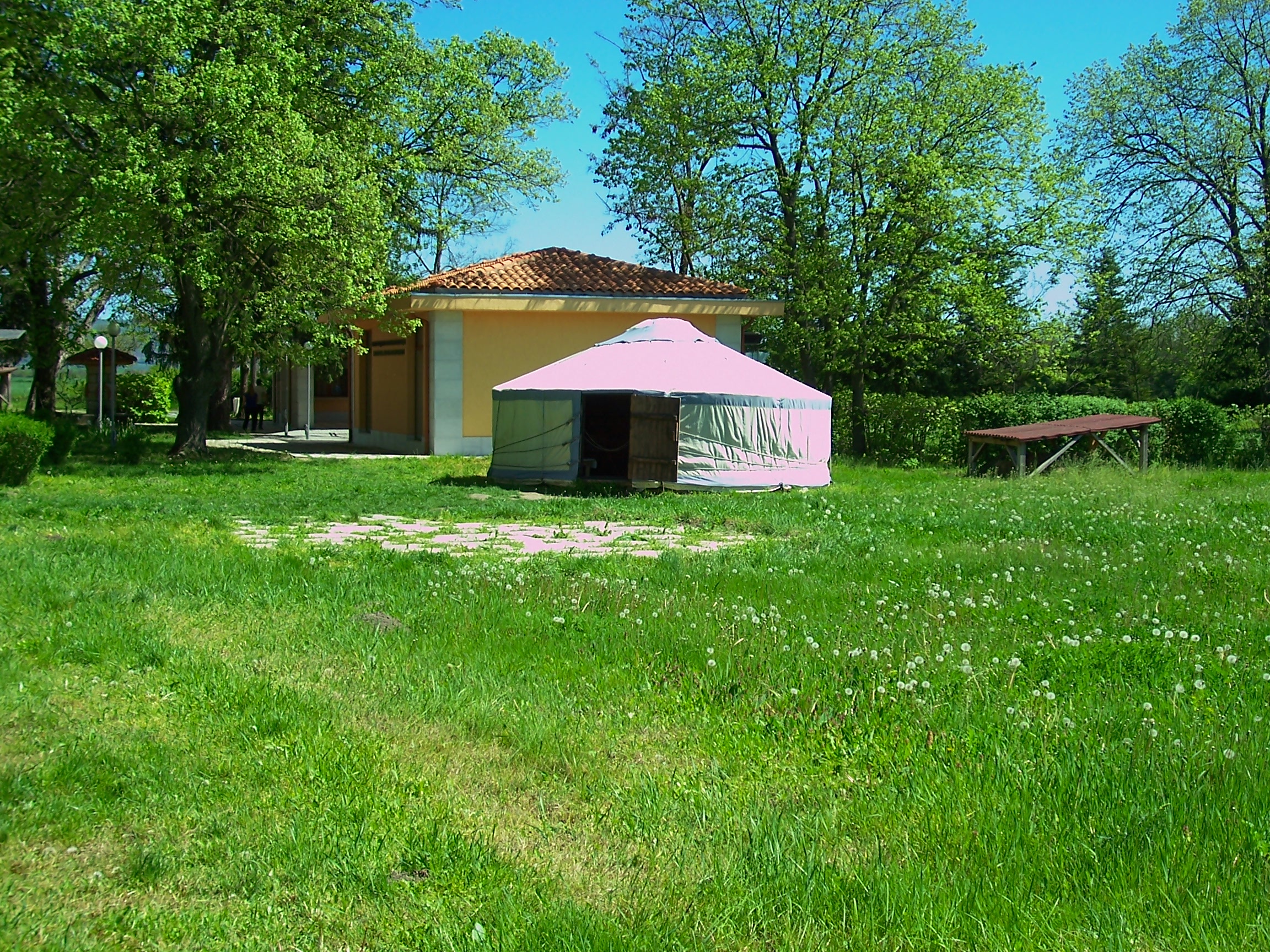 Прабългарска шатра