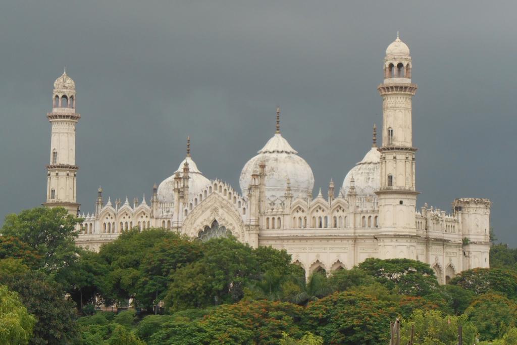 Shahi Jama Masjid Lucknow