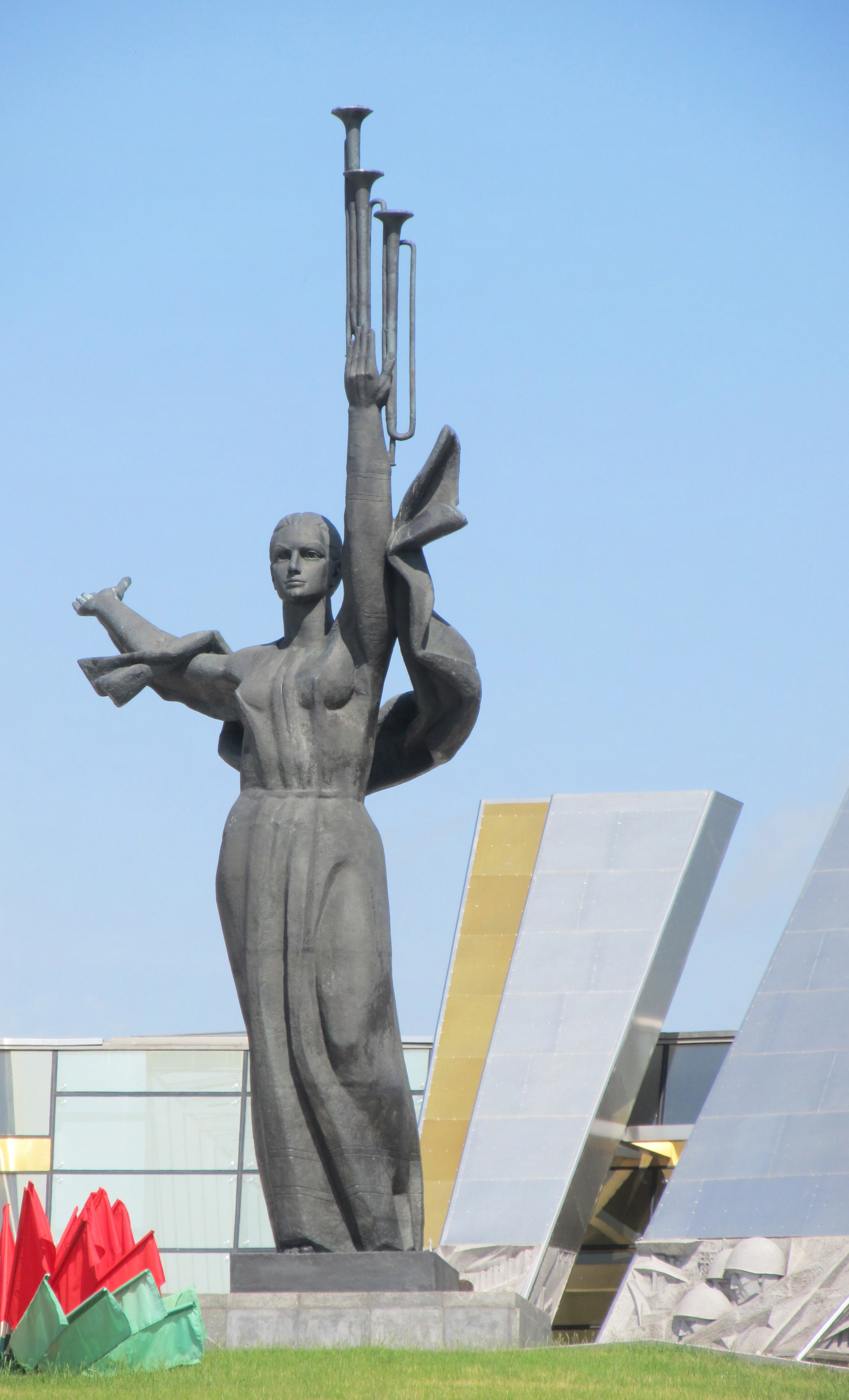 Скульптура «Родина-мать» - Минск