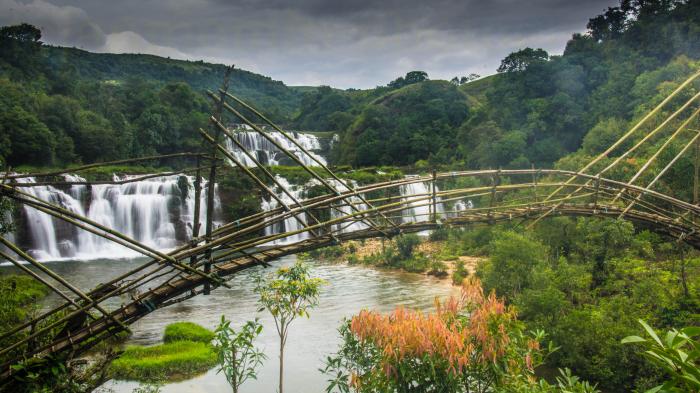 Wah Rashi Kshaid/Waterfalls