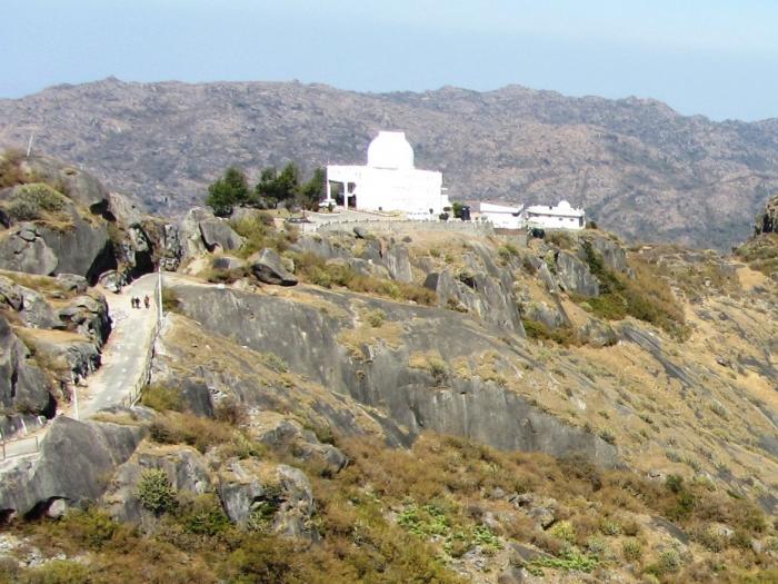 The Mount Abu InfraRed Observatory, Guru Shikar