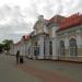 Скульптура девушки с багажом и кошкой в городе Молодечно