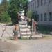 Фигурка во дворе в городе Рощино