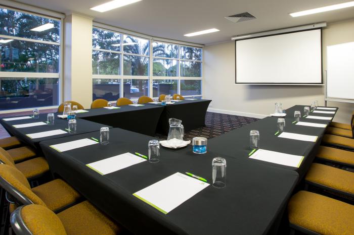 doubletree by hilton hotel cairns photos