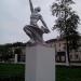 Скульптура спортсмена в городе Глазов