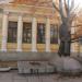 Памятник и могила Д. И. Яворницкого в городе Днепр