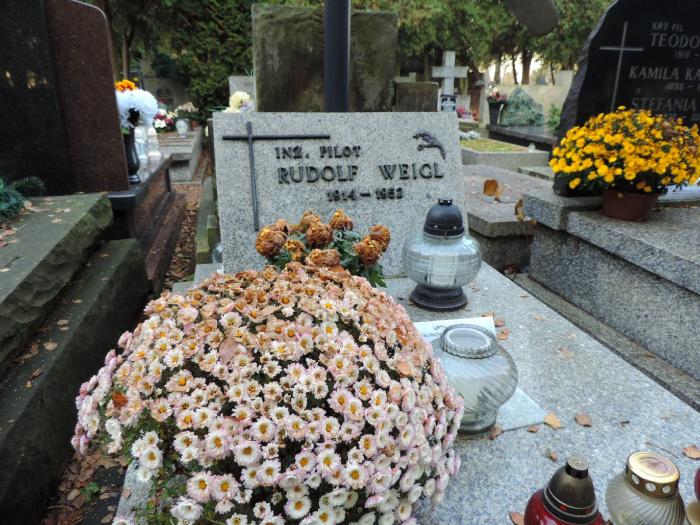The grave of Rudolf Weigl - Warsaw
