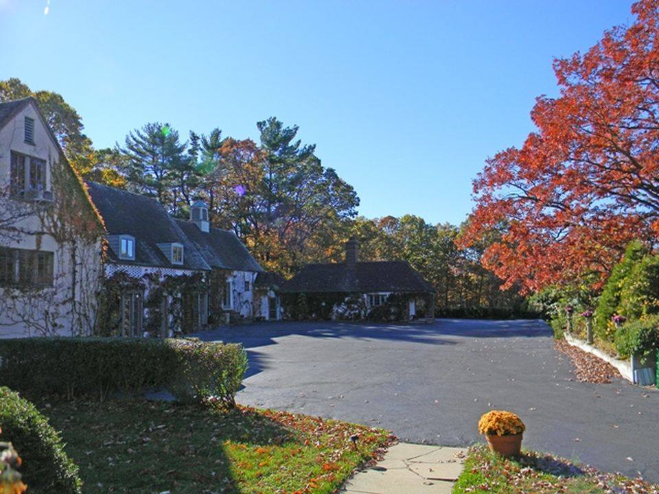 "Hillendale"/"Oakley Court" Farm Group Mill Neck, New York