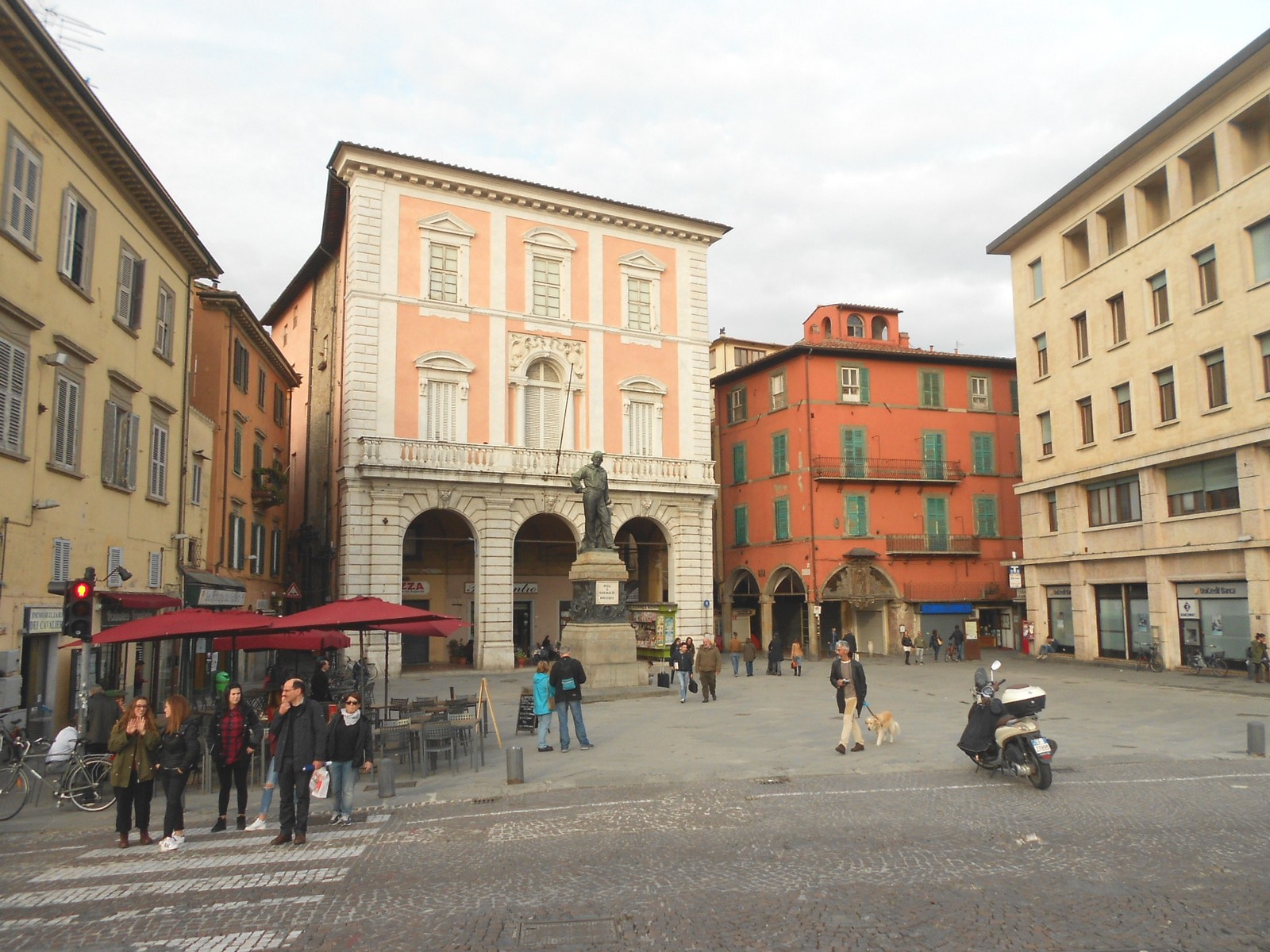 Piazza Garibaldi Pisa