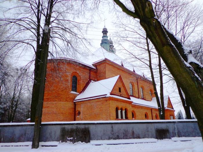 Kościół pw Matki Boskiej Królowej Polski Bedoń Przykościelny