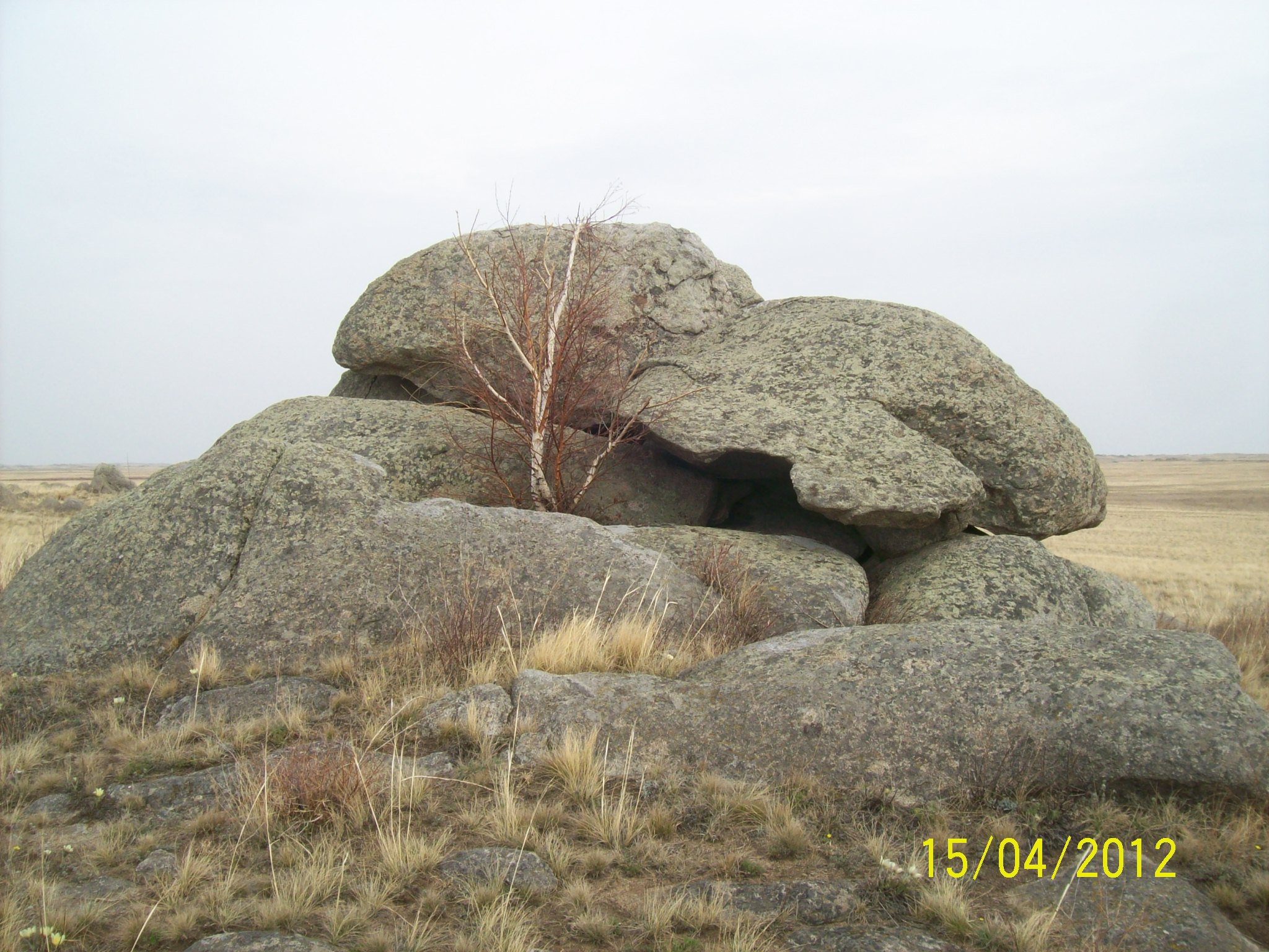 Камни в степи