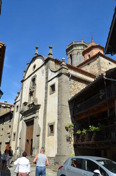 Iglesia parroquial de San Miguel Arcángel siglo XIII Rupit