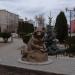 Скульптура медведицы в городе Великие Луки