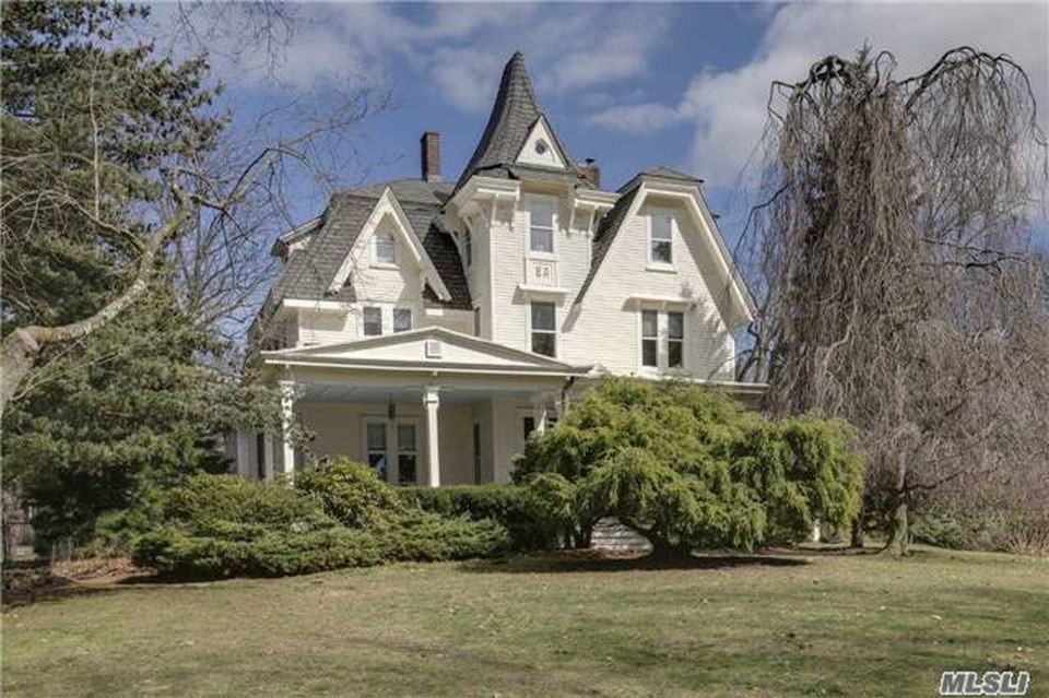 "Sunny Croft"/"Longlands" Flower Hill, New York