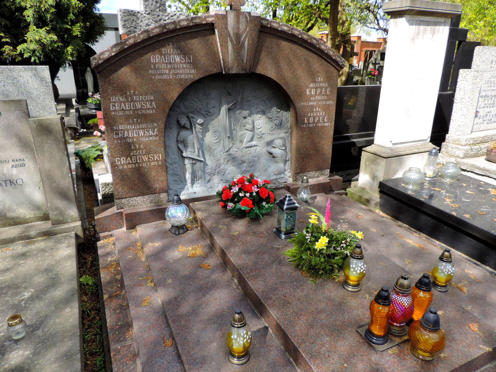 The Grave Of Grabowski Family - Warsaw