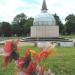 Stupa mit goldener Spitze