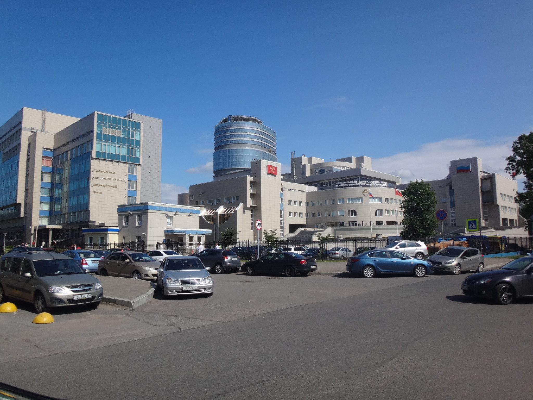 Национальный медицинский исследовательский центр им. В. А. Алмазова ...