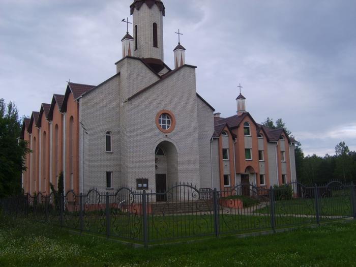 Католический храм Воздвижения, Островец