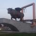 Памятник символу города Энгельса «Бык-солевоз» в городе Энгельс